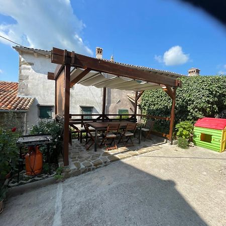 Adorma Hum Apartment Bagian luar foto