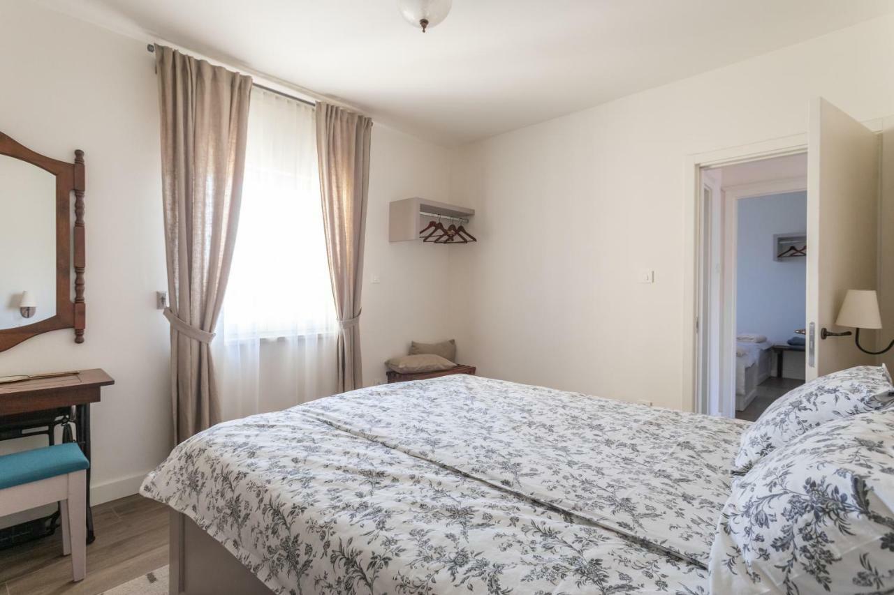 Adorma Hum Apartment Bagian luar foto